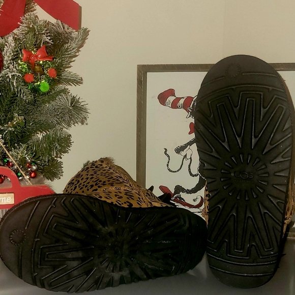 Ugg Cheetah Print Bow on back boots US 3 - Picture 3 of 3